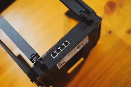 [网络接口]LAN口和WAN口的区别有哪些？一个主内，一个主外-电脑知识科普