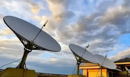 [卫星电视]它的工作原理是什么，我们的电视是怎么接收到卫星信号的？-电脑知识科普