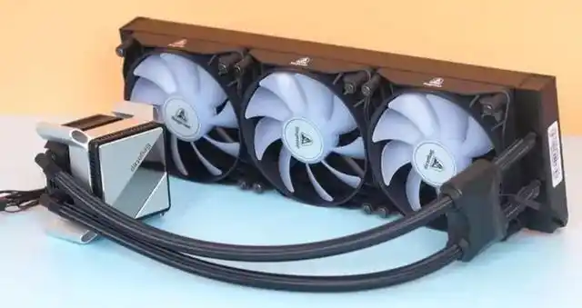 [水冷和风冷]两者该如何选择，风冷散热器和水冷散热器哪个好？